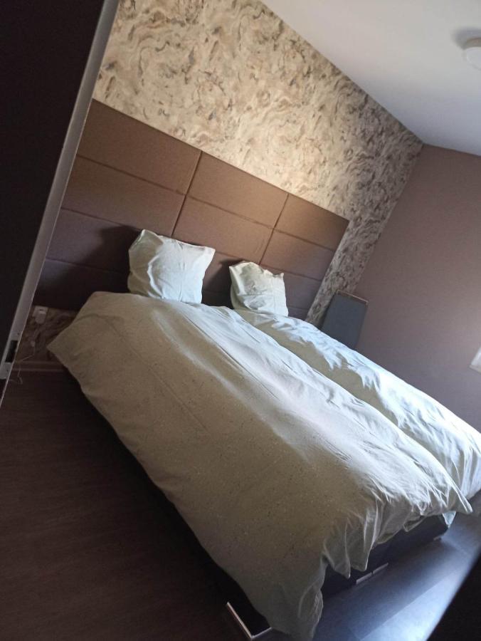 Appartement Gauche Avec Balcon Hargarten-aux-Mines Luaran gambar