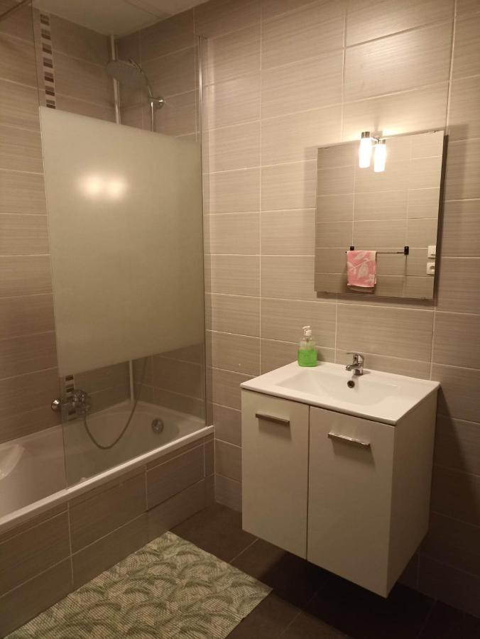 Appartement Gauche Avec Balcon Hargarten-aux-Mines Luaran gambar